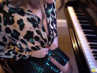 Ashley Rider - I Never Wear a Bra!