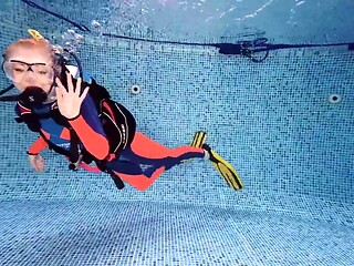 Lucy Laurens Underwater Lesbian Scuba Instructor POV Pussy Fuck Seduction
