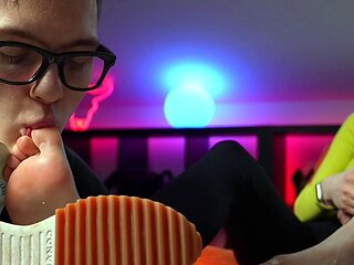 Sweaty Feet After Treadmill Run in Converse  Sole