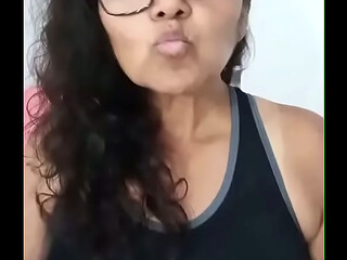 Despertando muy cachonda con mi zanahoria