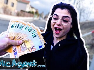 Prurient Nadja Lapiedra at in her mouth porn