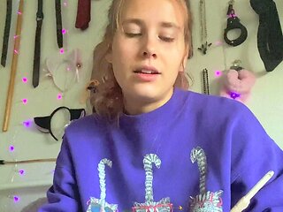 Amateur Blonde Teen Plays Solo with Toy Webcam Porn