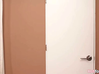 Mominlaw walks in on me jerking a client