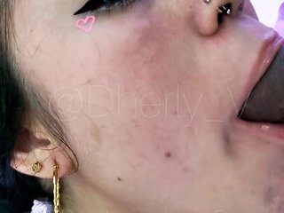 This Beauty Loves to Have Cum in Her Mouth