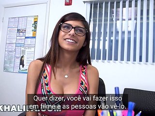 Mia Khalifa interviewed in Portuguese about her hot interracial sex tape!