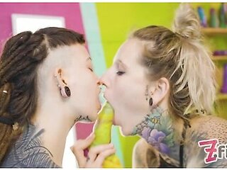 Alternative Girl Strap-on Fucks Shy Tattooed Teen Crazy Toys