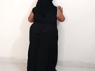 Moroccan Monica Gets Horny While Her Husband Is Not at Home, Gets Fucked by a Stranger