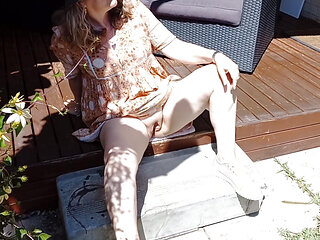 Sunning my vulva