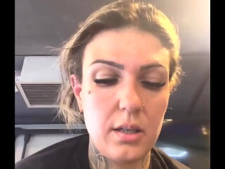 fui treinar na academia com minha fantasia de vaquinha do Sexyshop ! Nossa fiquei com tanto tesao do&iacute_da pra algum marombeiro pegar nas minha teta cheia de leite !