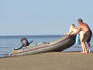 Boatman Fucked a Hot Tourist
