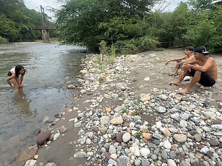 Pair of Young Strangers Meet in an Open Field and End up in a Rich Sex