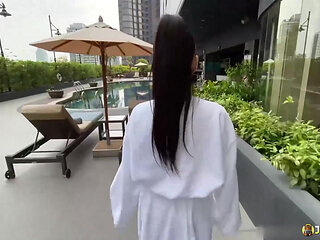 JohnTronX - Underwater sex with a gorgeous big-booty Thai amateur