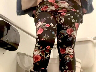 BBW Big Butt in Bathrooms