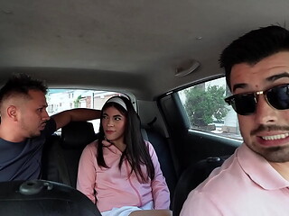 My boyfriend and I were horny, we ended up having sex in the Uber - Natismiam