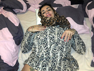 Muslim Stepmom in Hijab Sucks Stepson's Dick & Gets Fucked