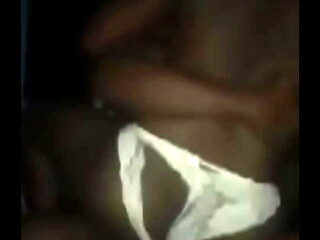 Foda selvagem at&eacute_ rasgar a minha cueca de renda
