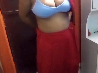 Beautiful Indian Bhabhi Having Romantic