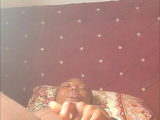 Naughty petite Feeling bored and honey,I decided to play with my fingers, pussy and breast