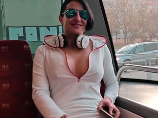 Girl With Incredible Body Shows Her Vagina & Masturbates. Real Amateur Dada Deville