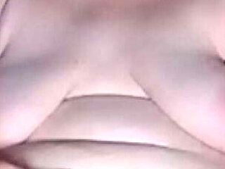 Mature MILF with Big Tits Masturbates in Bed - Mommavee1