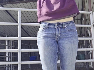 Redhead Strips Naked Outside Shoaing Iff Bosy, Flexing and Spreading Holes Doing Chores