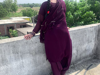 Bhojpuri - Indian Cute Desi Bhabhi gave me pleasure of her body and took my dick in her pussy