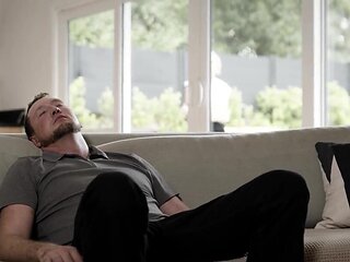 Round ass brunette gets to enjoy threesome action