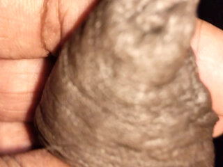 Seducing my best friend's hot mommy by shagging my cock