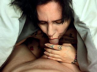 Morning Blowjob in Bed