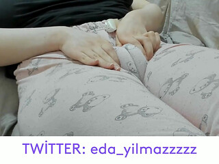 CAMEL TOE- MASTURBATION IN PAJAMAS- PUFFED PUSSY- SWOLLEN PUSSY- BIG PUSSY- TURKISH PORN- TURKISH MILF