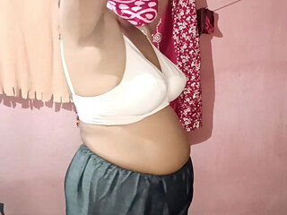 Saree Dropping Solo Sfw