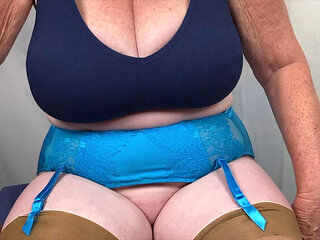 Hot Mature MILF Takes Off Her Bralette & Stockings - Big Natural Tits & Feet Play