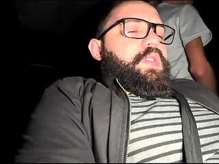 Maior orgia dentro do cinema, e teve muito leite no rabo.