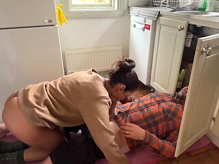 Housewife got horny seeing the plumber working the sink