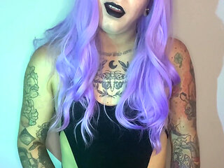 I want to make you very horny in this video