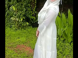 Flaunting my hijabi ass outdoor