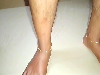 Mallu Girl Licks Her Husband's Penis in Her Mouth and Sucks His Milk