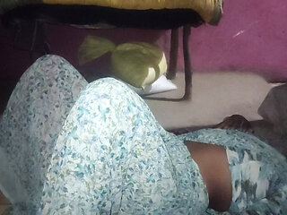 Bhabhi ko Raat Ko Chod Dala