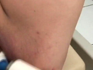 Crazy Hartz 4 granny put the Hitachi deep inside