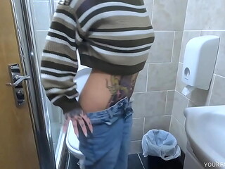 Pee desperation in the hotel room
