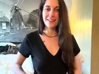 Brunette Solo Webcam Masturbation