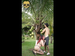 A small but delicious outdoor blowjob
