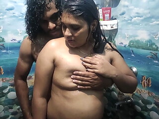 Horny Desi Couple Get Naked In Bathroom And Enjoy Steamy Romance