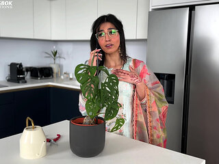 Aaliyah Comforts Kitty After Her Break-up