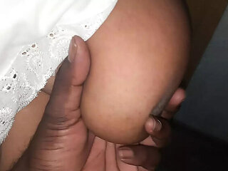 Hot Sri Lankan Wife in Negombo Gives Blowjob and Handjob to Big Black Cock