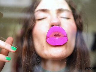 Naughty Noisy Pinky Kiss