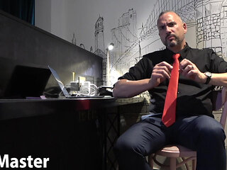 Desperate Cougar Does a Massive Pee in Dallas as Part of Her pissing Around the World Collection!