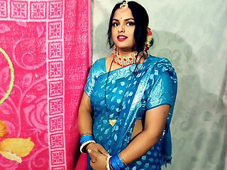 The sister-in-law was going to her friend's wedding, then when she came back, the brother-in-law was shaking the panna land, then the sister-in-law saw it and started sucking the brother-in-law's