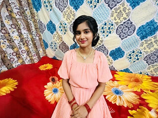 The girl came to her boyfriend's house to convince her but the boyfriend caught her and fucked her fast and made her scream