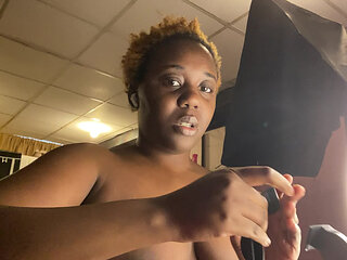 looking for a husband sugar daddy !